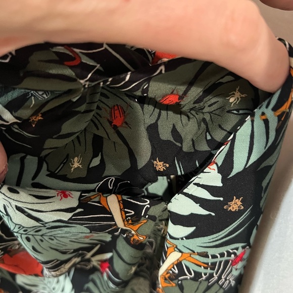 NWT-Her Universe/Disney’s Lion King 2 pce set pumba’s jungle shirt/skirt 2X - Picture 11 of 16